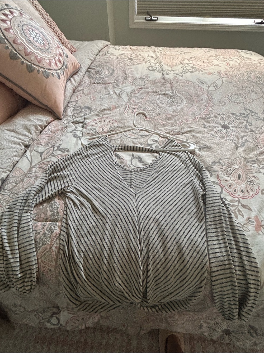 Liverpool Cream and Black Striped V-Neck Top - Picture 2 of 4